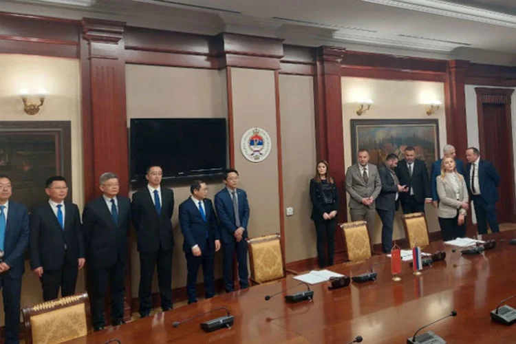 Potpisan ugovor o izgradnji 17 kilometara dionice auto-puta Brčko-Bijeljina