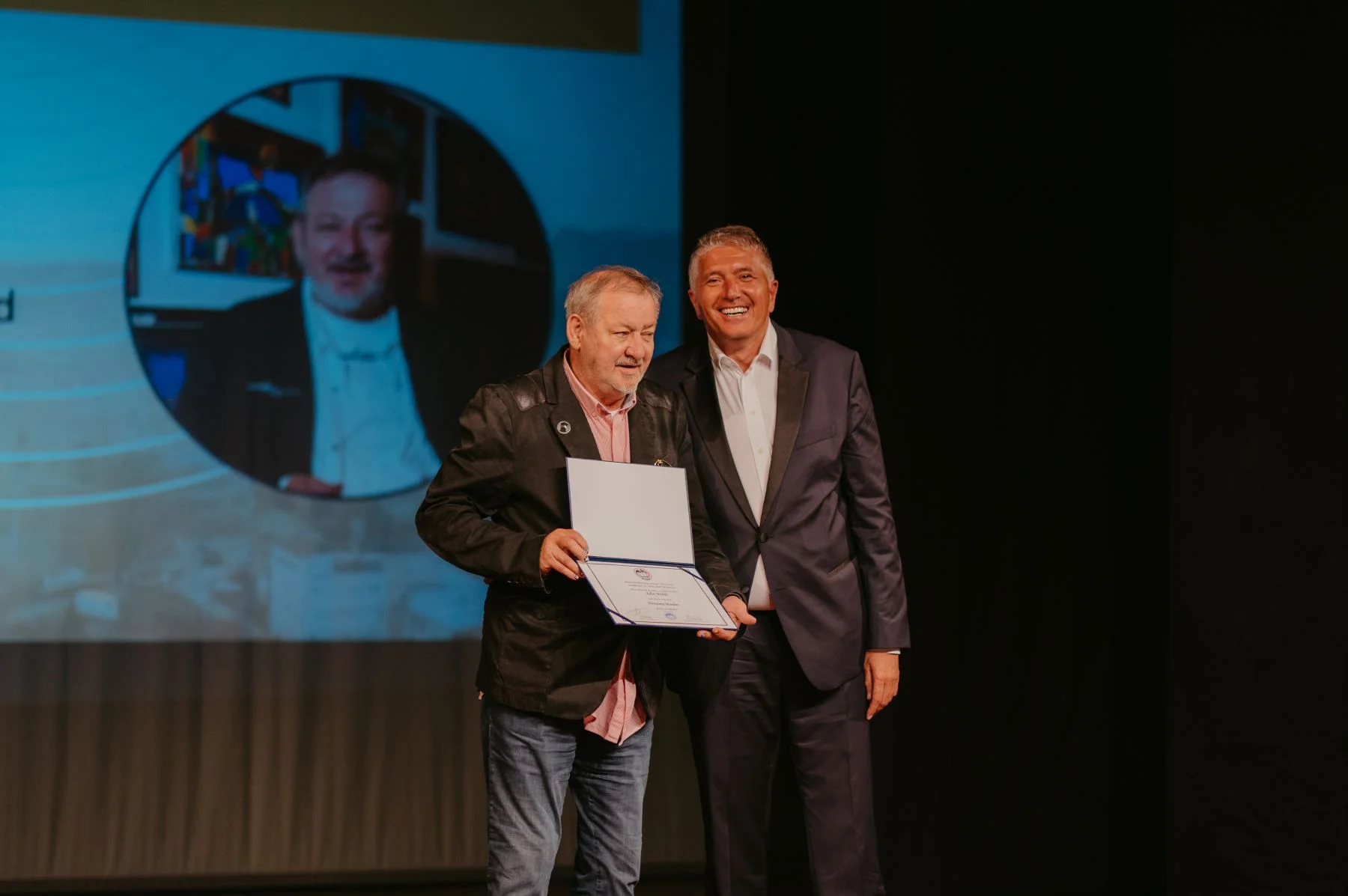 U Tuzli uručene posebne plakete novim počasnim članovima BHAAAS-a iz SAD-a i BiH