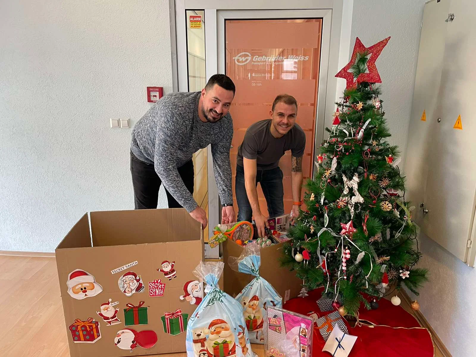 Gebrüder Weiss paketićima obradovao djecu bez roditeljskog staranja u BiH