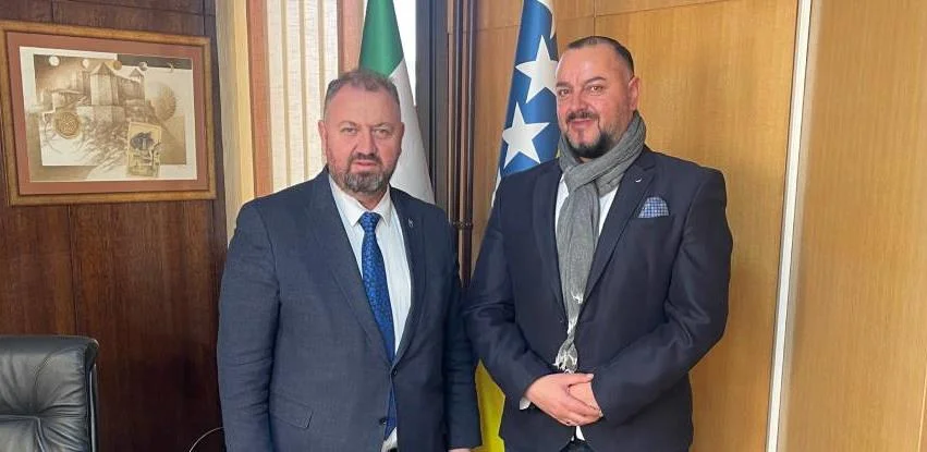 Ministar privrede ZDK Samir Šibonjić održao sastanak s predstavnicima Instituta za standarde i sigurnost