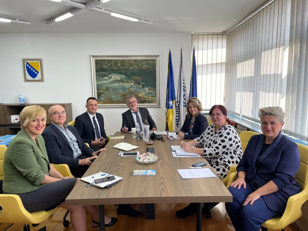 Radne grupe Federalnog ministarstva energije i Razvojne Banke FBIH započele rad na zajedničkoj inicijativi za povećanje energetske efikasnosti privrednika