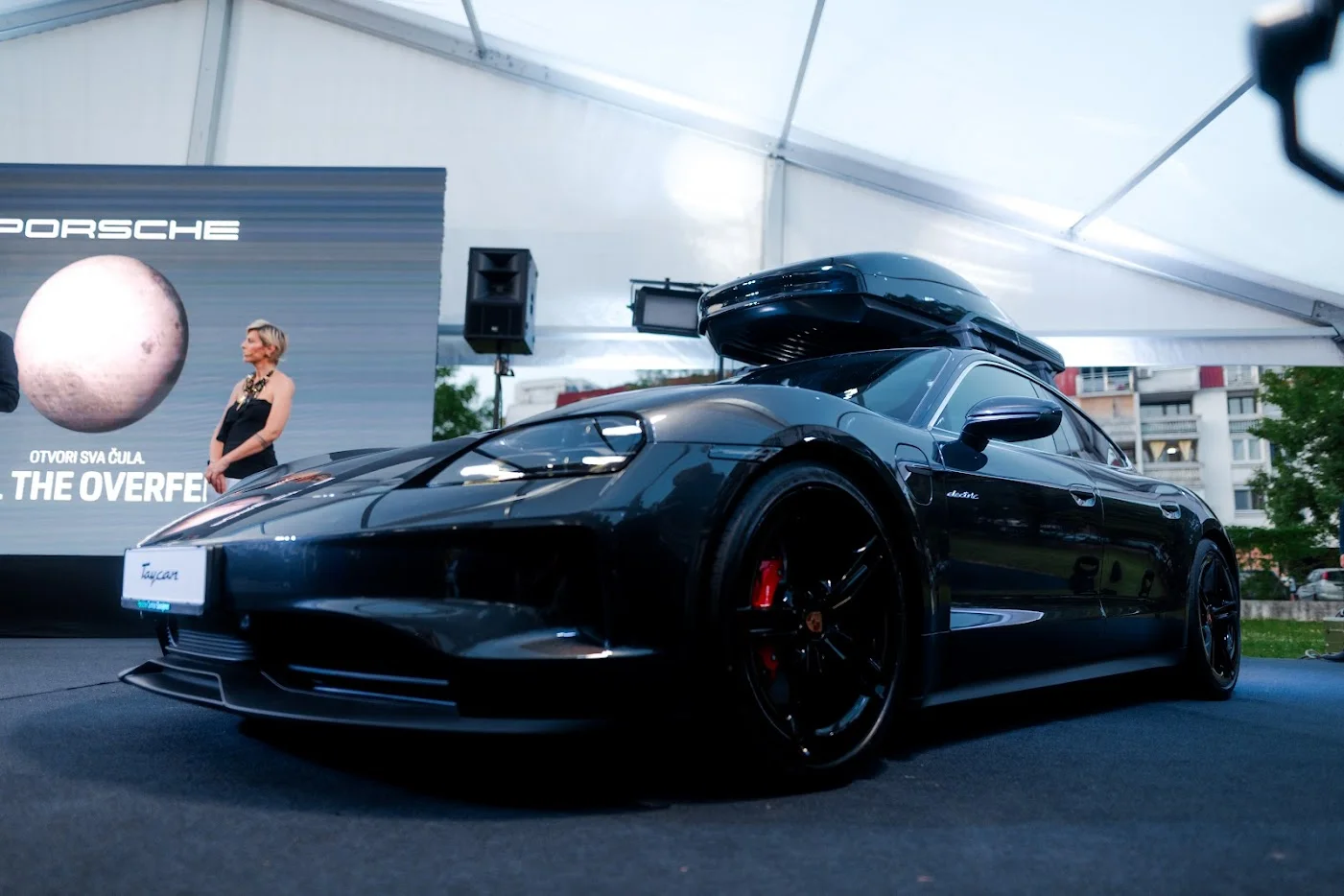 Porsche Taycan revolucionira električnu vožnju: Promocija u Sarajevu