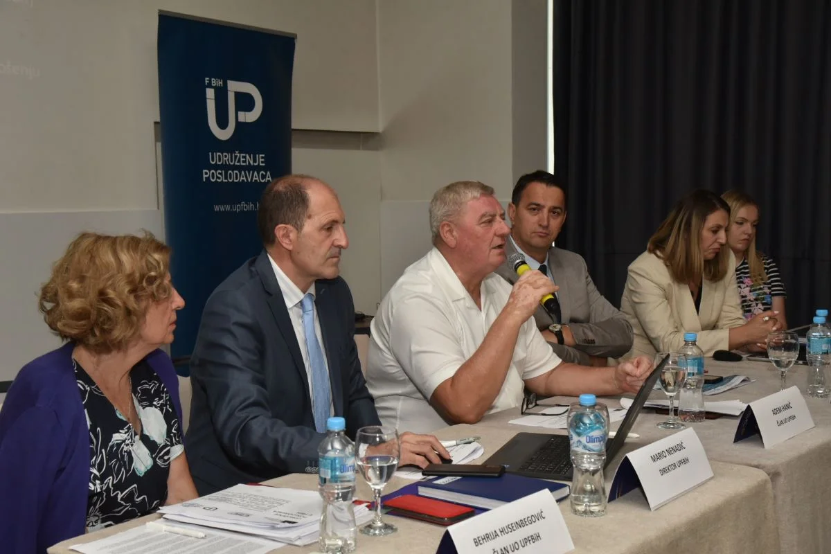 UPFBiH očekuje od Vlade FBiH da hitno usvoji odluku koja poslodavcima omogućava isplatu neoporezivih, još 2.520 KM do kraja godine  