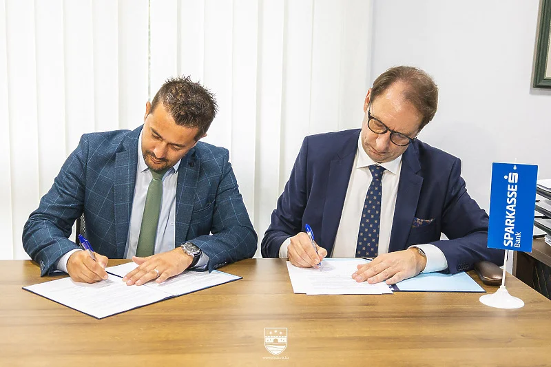 Sparkasse banka potpisala memorandum o programu osnaživanja finansijske pismenosti