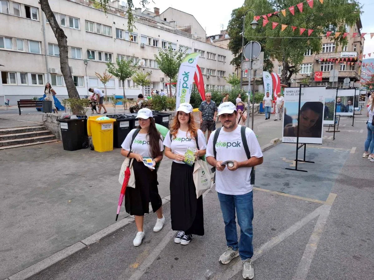 Ekopak organizirao eko-patrole u Sarajevu za vrijeme SFF-a: Edukacija i prikupljanje ambalažnog otpada u srcu grada