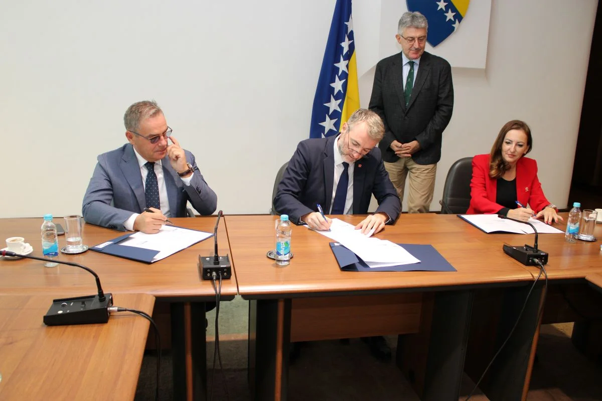 Forto potpisao dodatak Ugovora: Omogućen nastavak projekta digitalizacije RTV signala