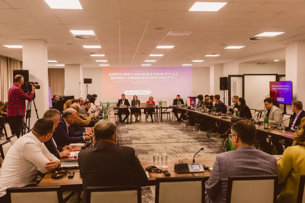 Vijeće stranih investitora BiH i FIPA uspješno održali diskusiju o investicijama u BiH: "Zašto (ne) investirati u Bosnu i Hercegovinu?"