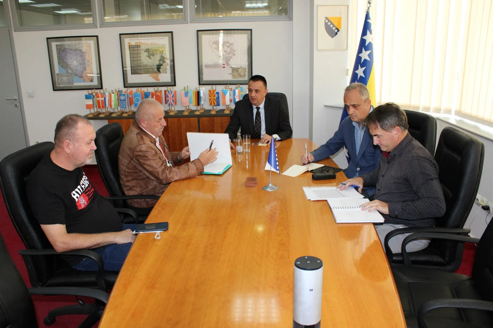 Ministar Lakić primio predstavnike obespravljenih radnika Vitezita.