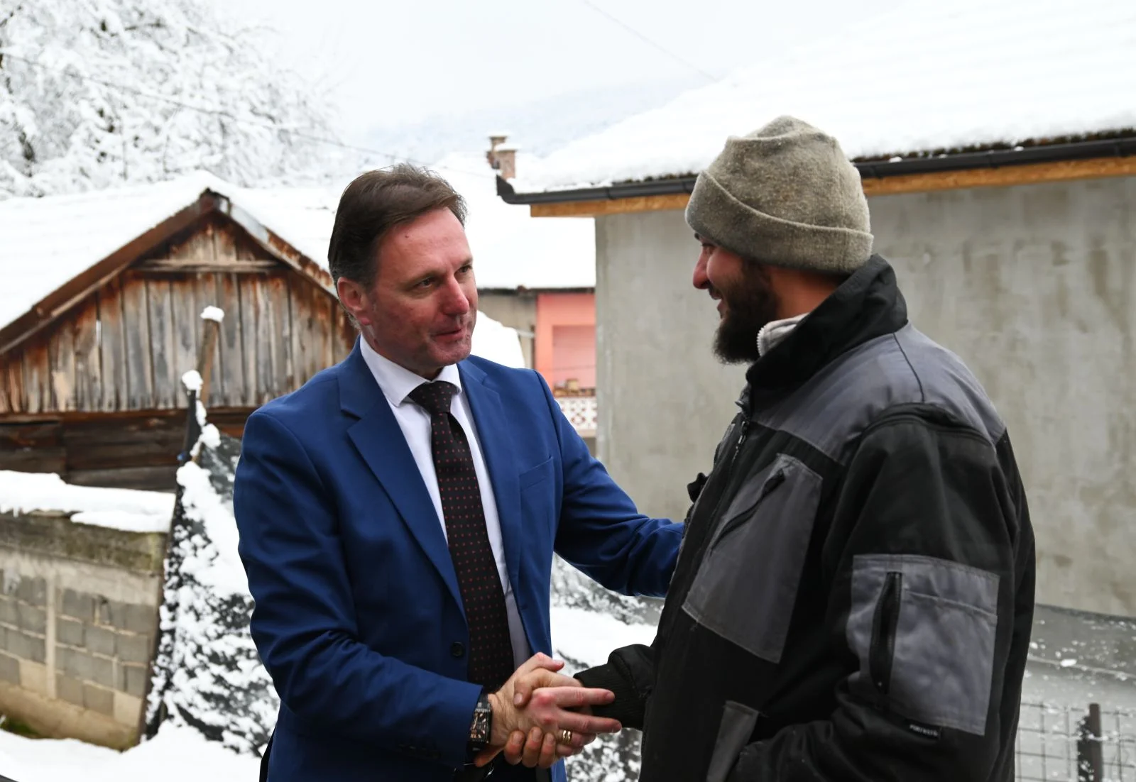 FMPVŠ: Mladi poljoprivrednik Adnan Ibrak podršku Ministarstva iskoristio za kupovinu šest krava simental pasmine