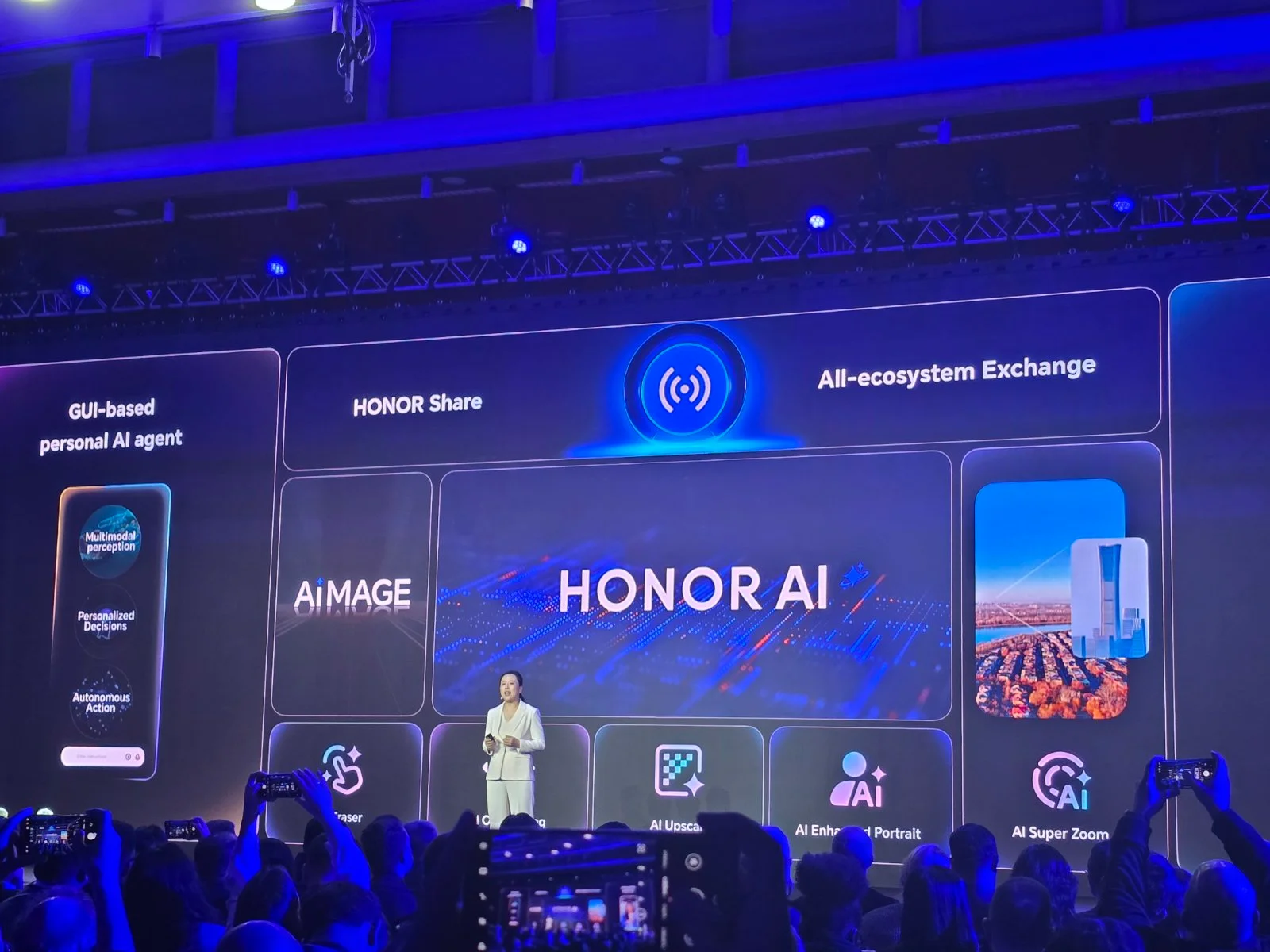 HONOR otkriva novu korporativnu strategiju kako bi dovršio svoju transformaciju u kompaniju za ekosistem AI uređaja