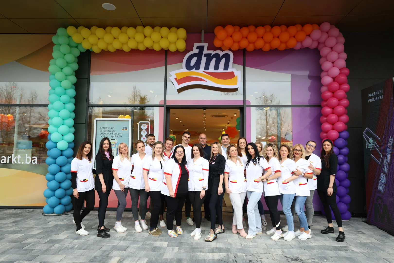dm drogerie markt otvorio 94. prodavnicu u BiH u TC Momentum u Laktašima