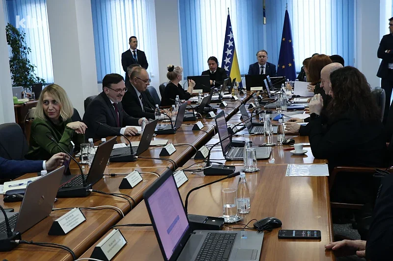 Vlada FBiH: Više od 11,7 miliona KM pomoći privatnim poslodavcima za februar