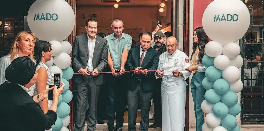 MADO stigao u Mostar: Sladoled s recepturom starom 150 godina, baklave i “sladoledni šou”
