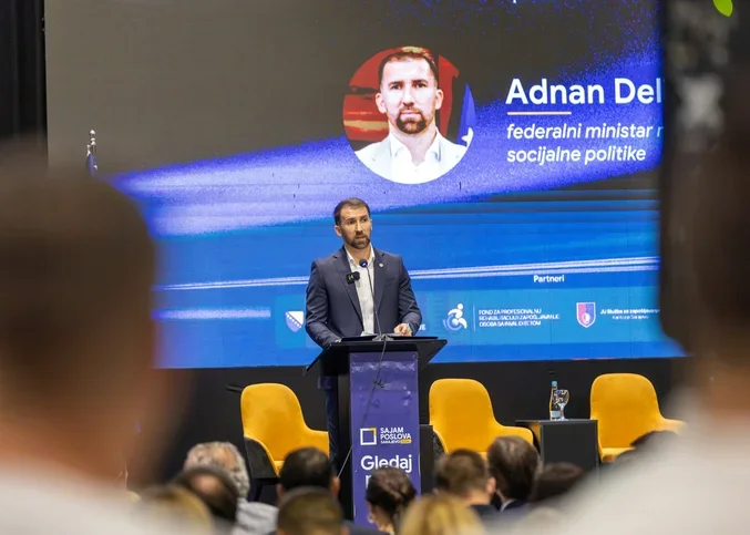 Otvoren treći Sajam poslova „Gledaj sebi posla“: Rekordnih 140 poslodavaca na jednom mjestu