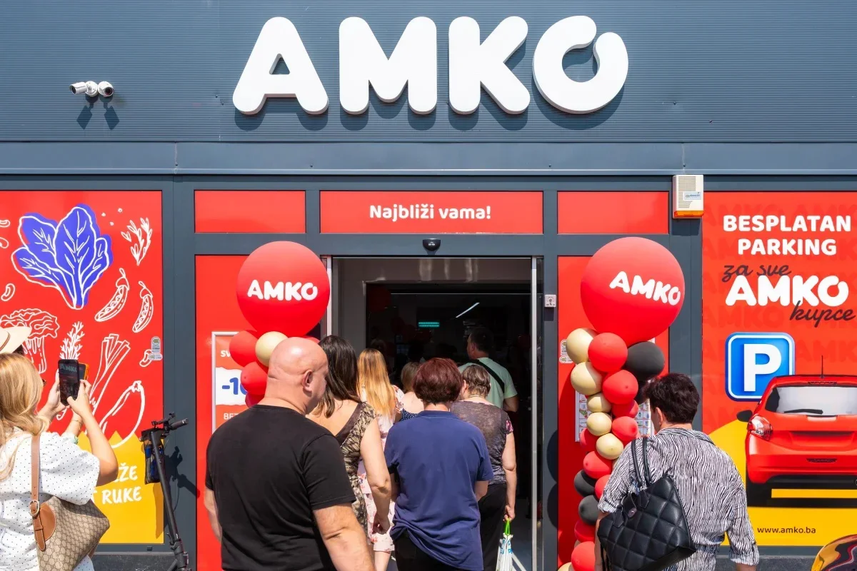 Otvorena nova Amko poslovnica u Sarajevu: Na Stupu kupce dočekali pokloni, akcije i bogata gastro ponuda