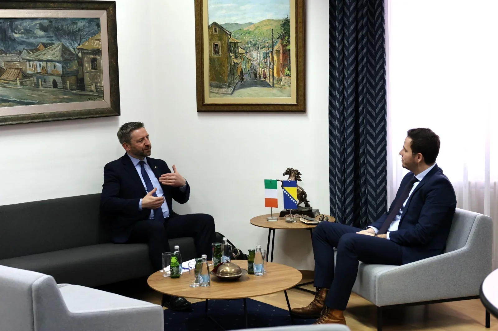 Premijer Uk i ambasador Farrell: U fokusu razvojne šanse i evropske integracije