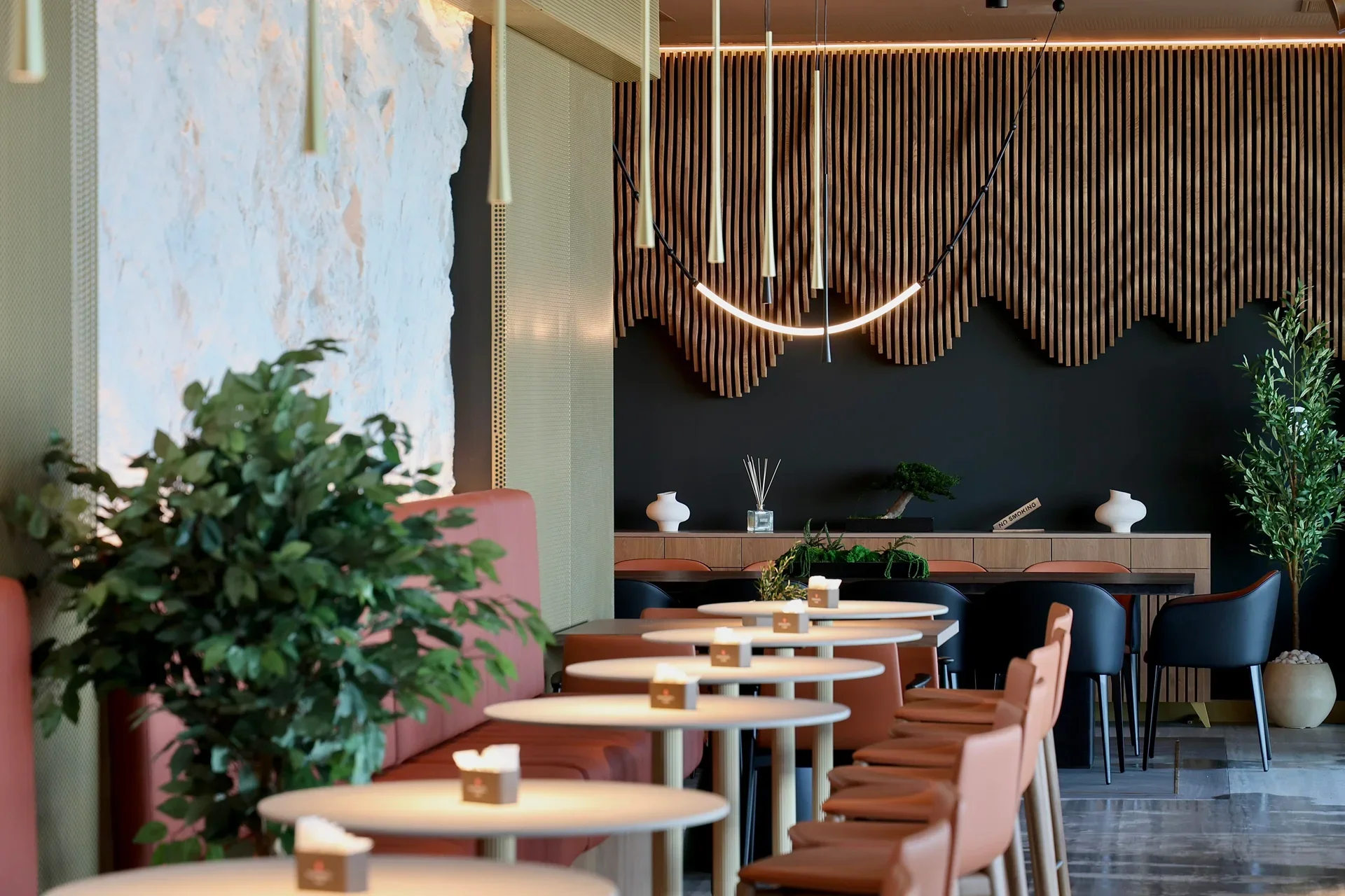 Novi fine dining dragulj na Trebeviću: Spazio Gourmet Belvedere zvanično otvoren u Roof Gardensu