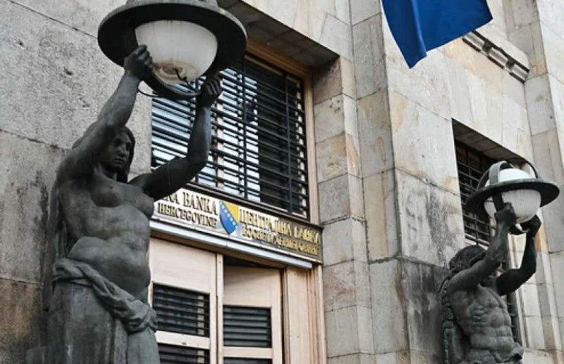 Doznake iz inostranstva nastavljaju rasti, u devet mjeseci 2025. iznosile 3,26 milijardi KM