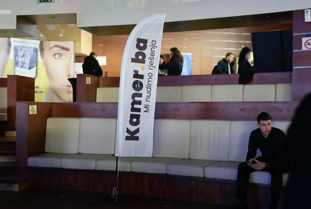 "Nek mirišu avlije": Kako je Kamer Commerce d.o.o. od Doma mladih napravio oazu mirisa