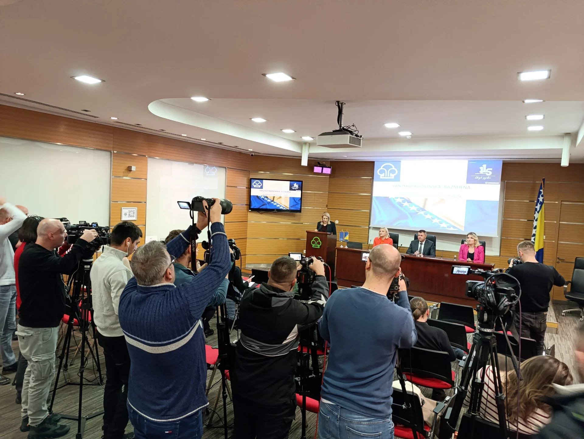 U 2025. godini izvoz postepeno jača, neke industrijske grane bilježe oporavak, a uvoz ostaje stabilan