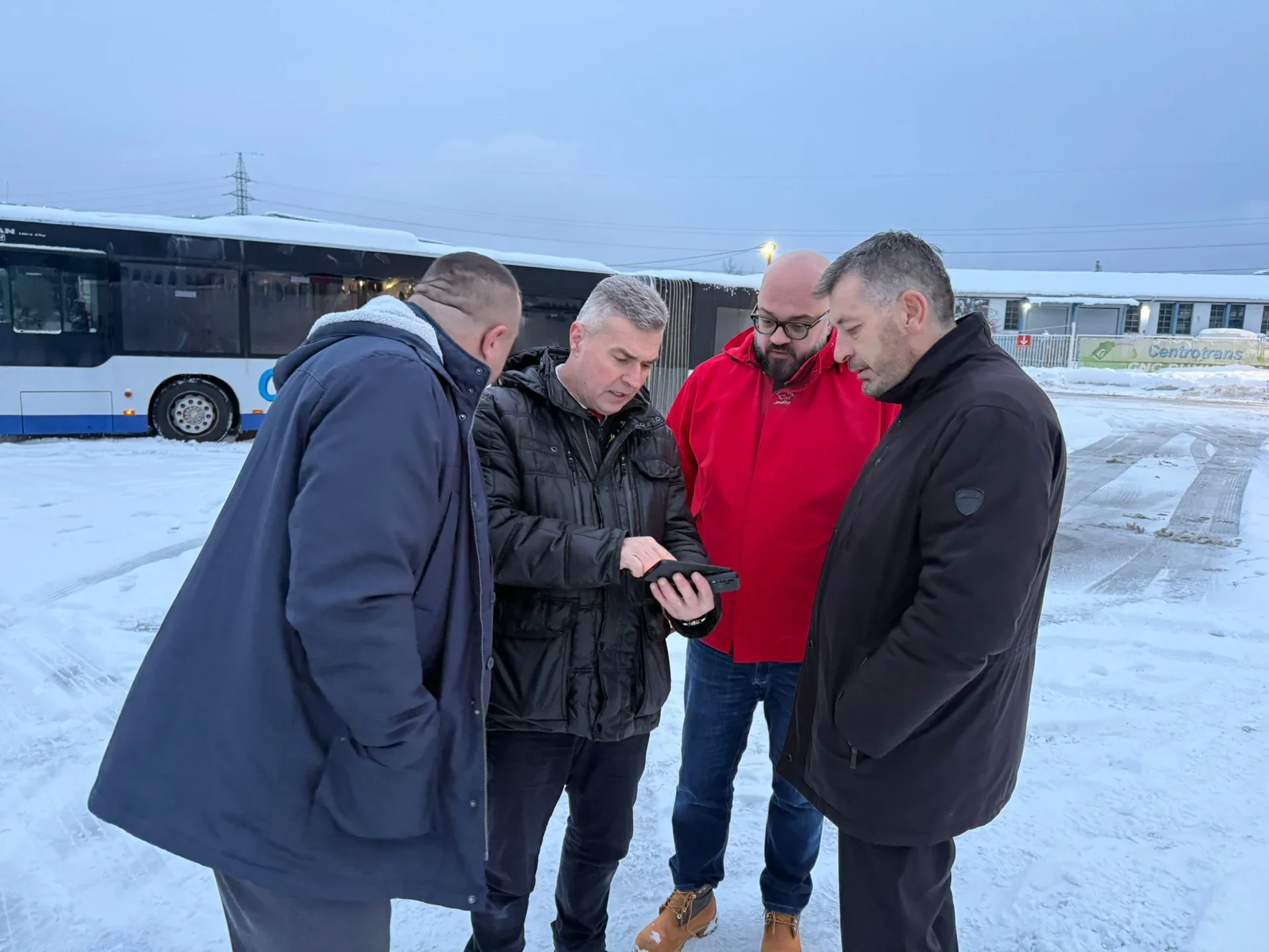 Ministar Šteta: Uprkos otežanim vremenskim uslovima, javni gradski prevoz funkcioniše uz maksimalne napore radnika