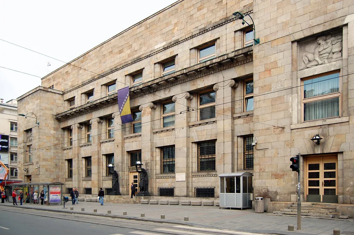 Krediti porasli za tri milijarde KM, više od pola otišlo stanovništvu