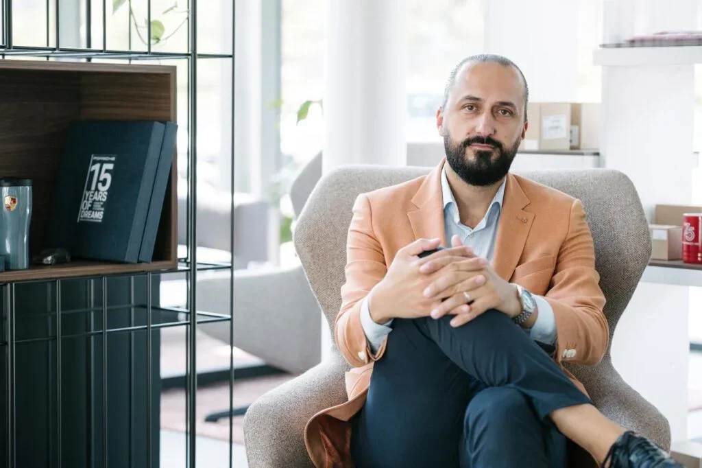 Armin Mulović, Porsche BH: Šta je zajedničko uspješnim liderima i Porsche automobilima