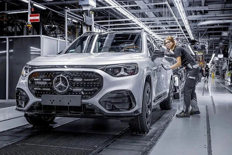 Mercedes želi jeftiniju proizvodnju: Od radnika u Njemačkoj traži dužu sedmicu bez veće plate
