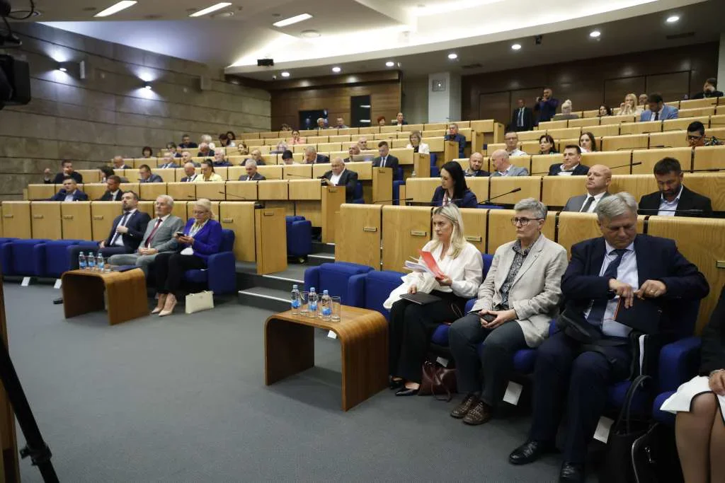 U Federaciji BiH usvojen Zakon o Novoj Željezari Zenica
